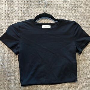 Aritzia Babaton Contour Black Cropped T-Shirt